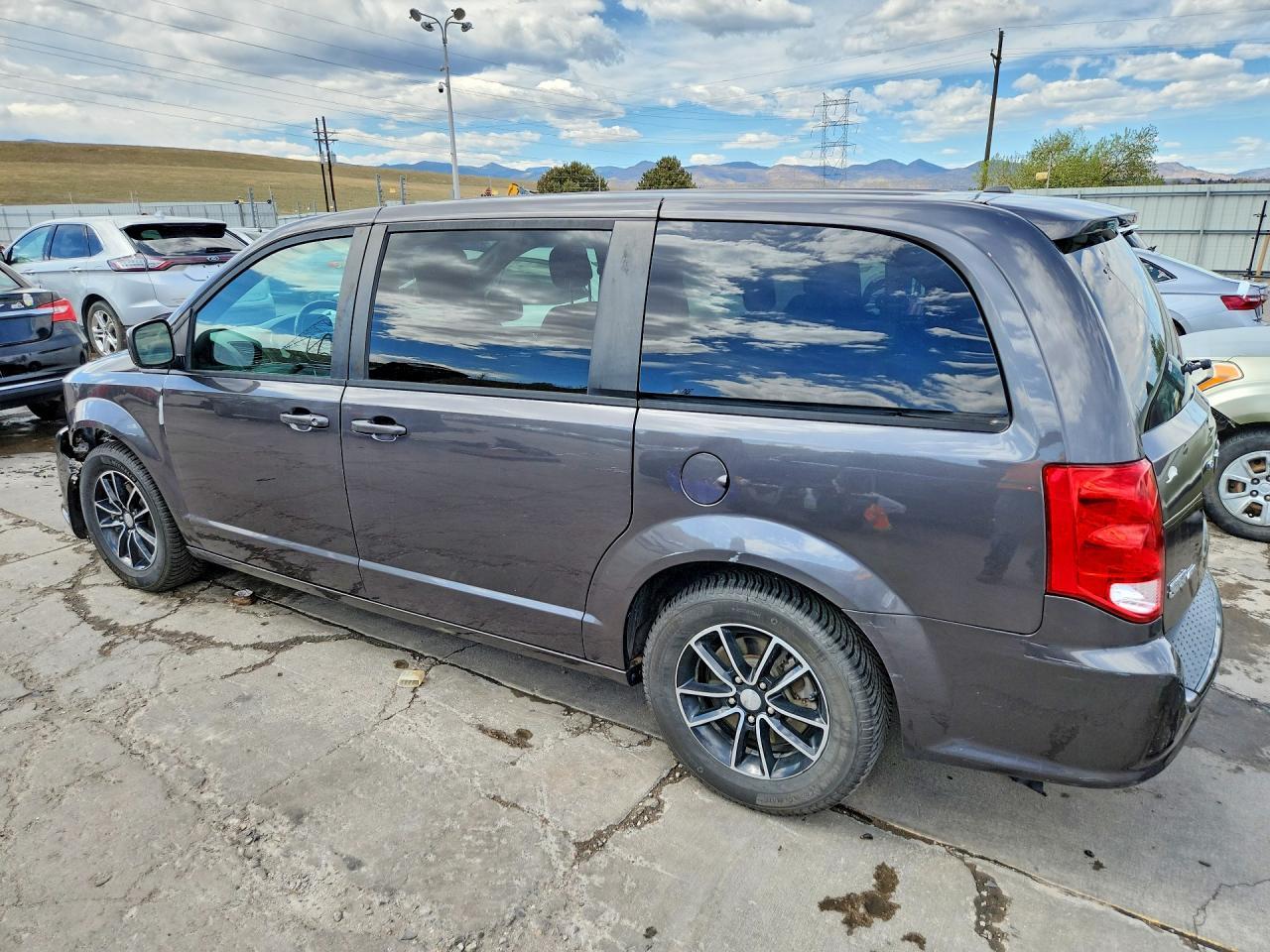 2018 Dodge Grand Caravan Se - zdjęcie 2