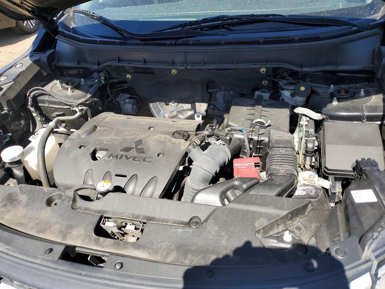 2022 Mitsubishi Outlander Sport Es - zdjęcie 11