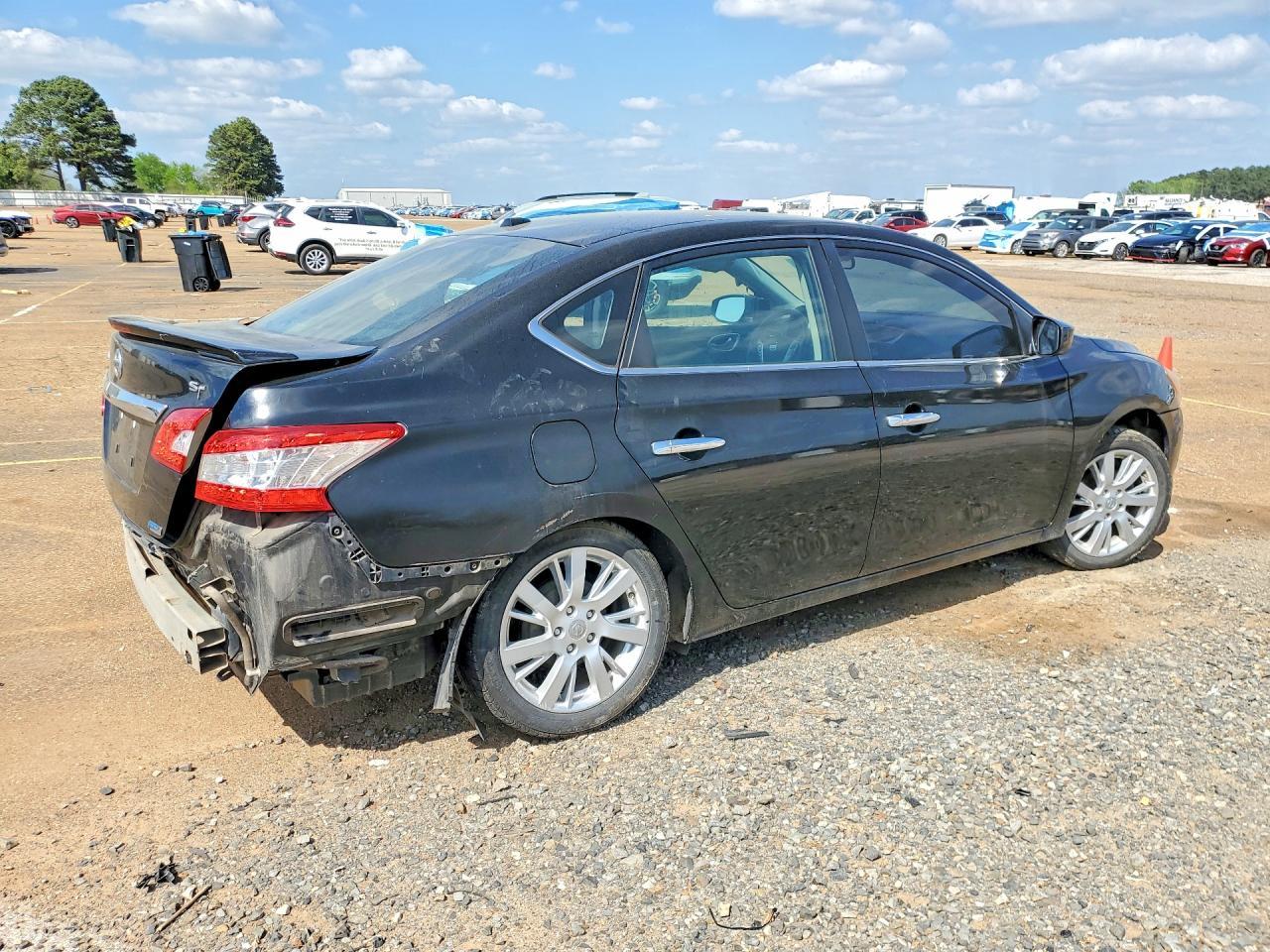 2013 Nissan Sentra S - zdjęcie 3