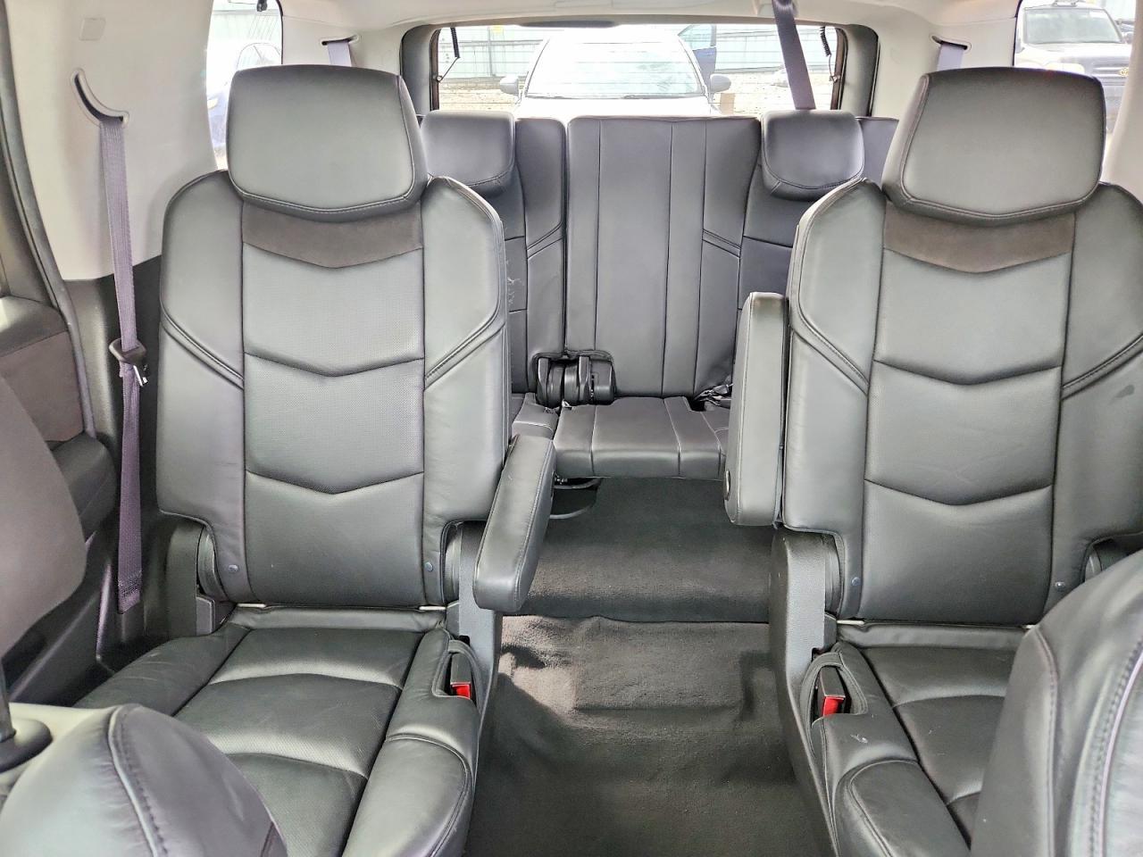 2015 Cadillac Escalade Luxury - zdjęcie 10