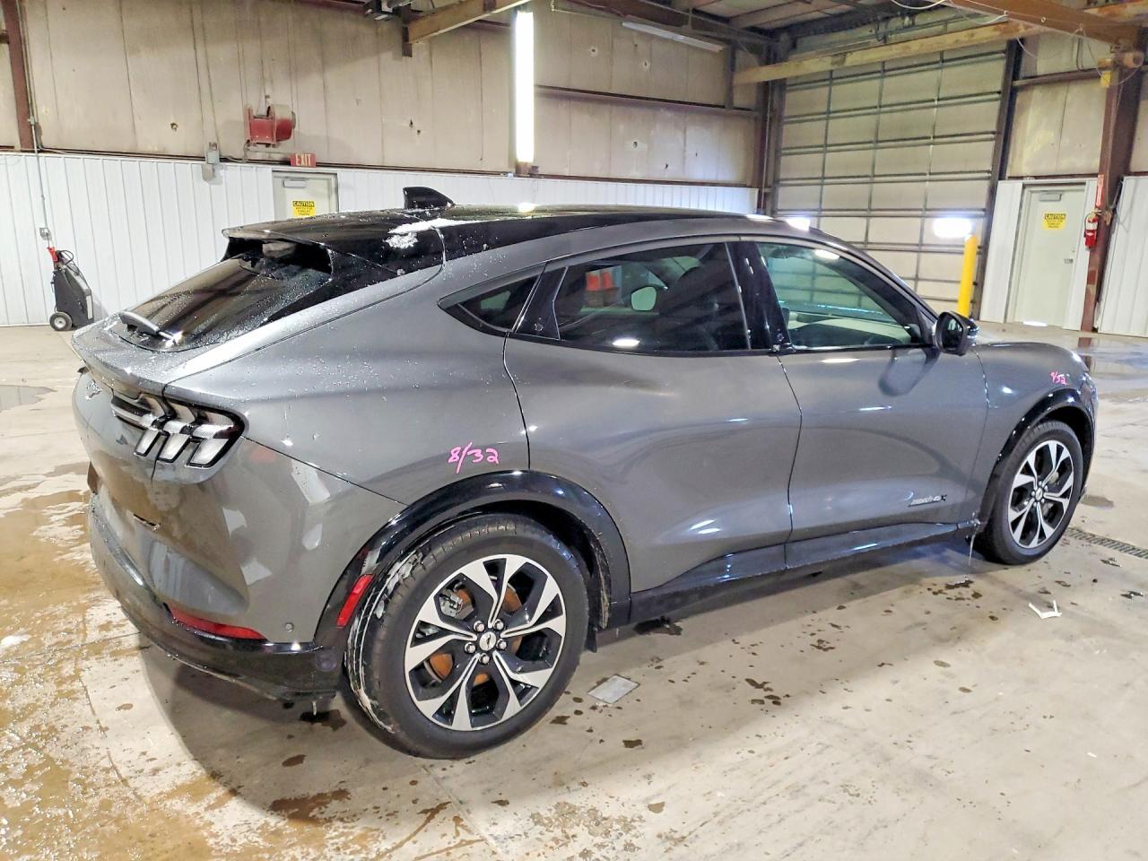 2023 Ford Mustang Mach-E Premium - zdjęcie 3