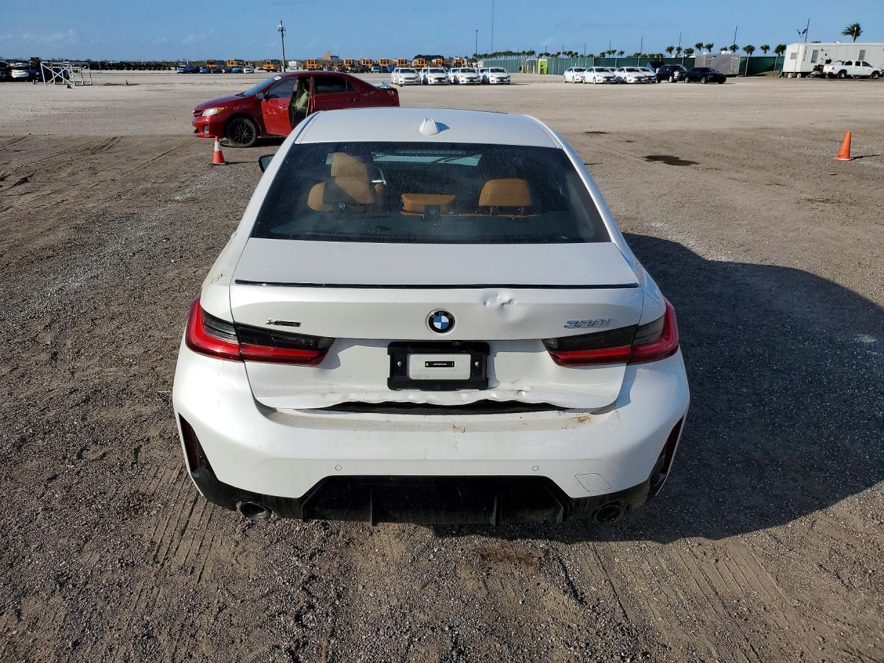 2025 BMW 330Xi - zdjęcie 6