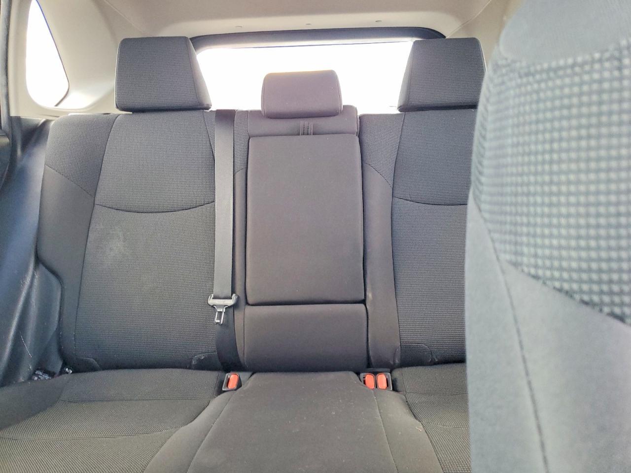 2020 Toyota Rav4 Hybrid Le - zdjęcie 10