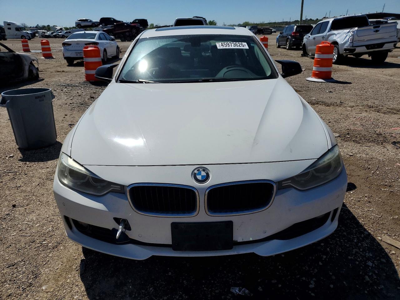 2015 BMW 320 I - zdjęcie 5