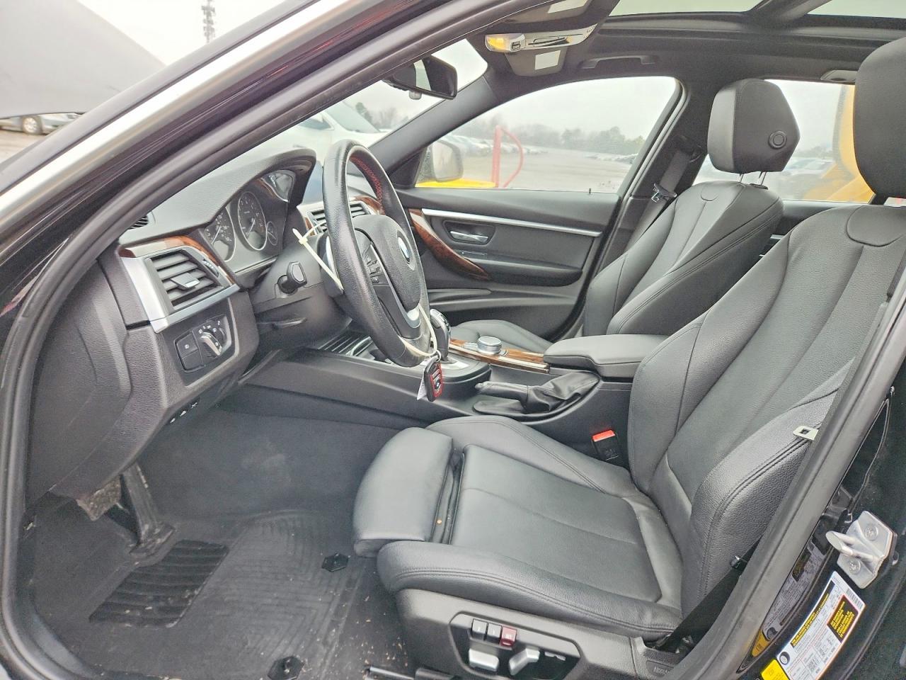 2017 BMW 330 Xi - zdjęcie 7