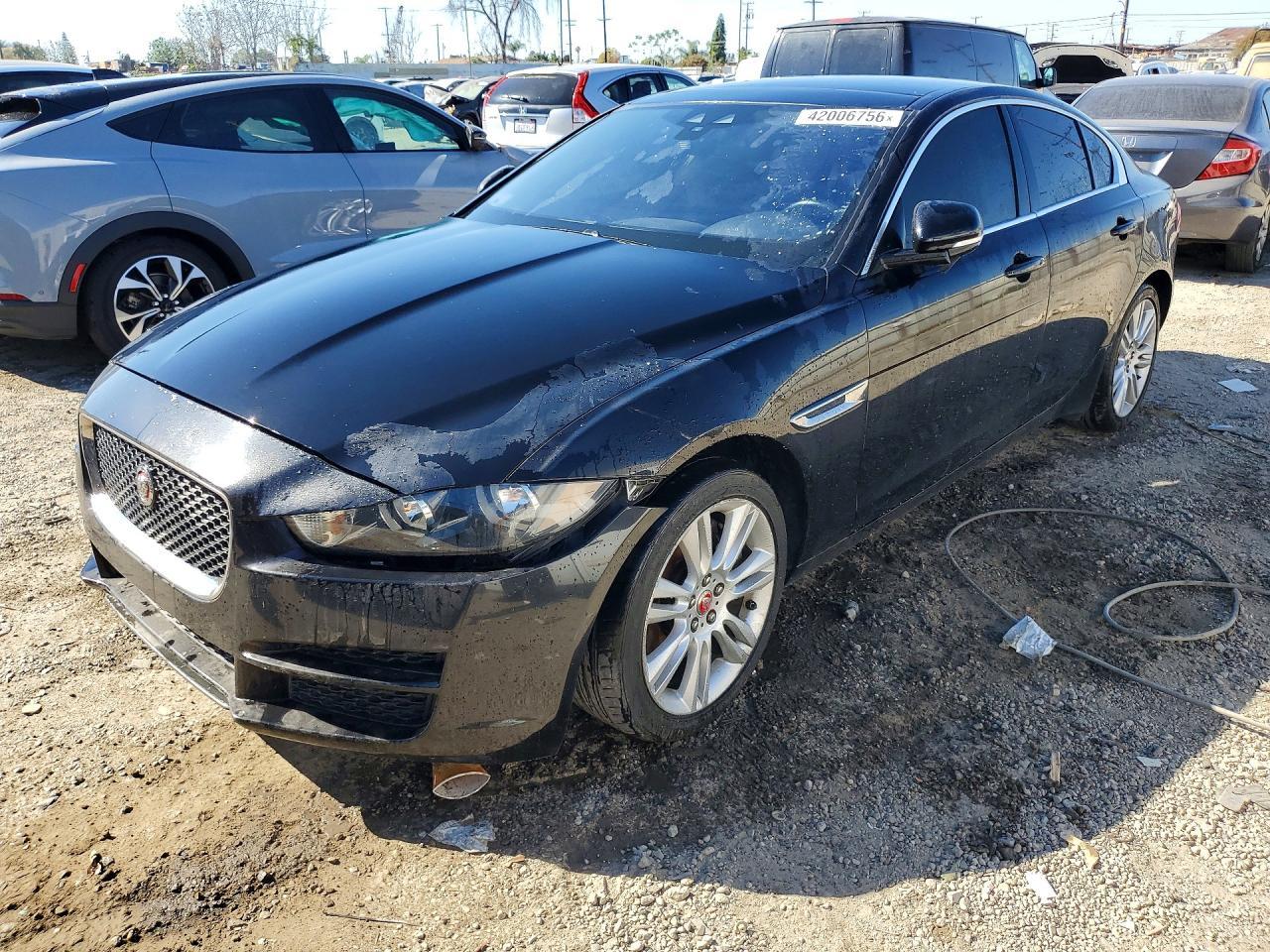 2019 Jaguar Xe Awd 4C 25T - zdjęcie główne