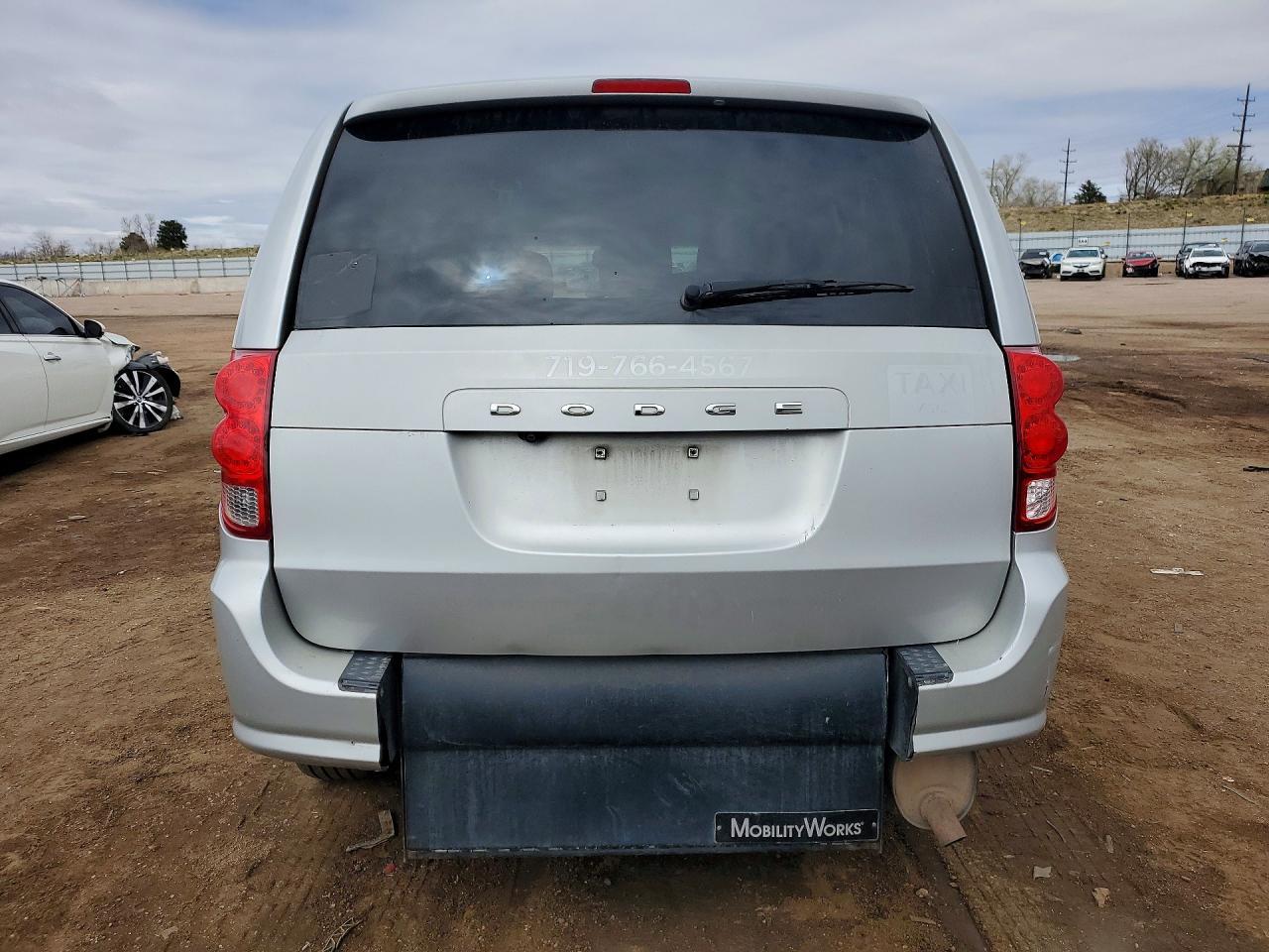 2014 Dodge Grand Caravan Sxt - zdjęcie 6