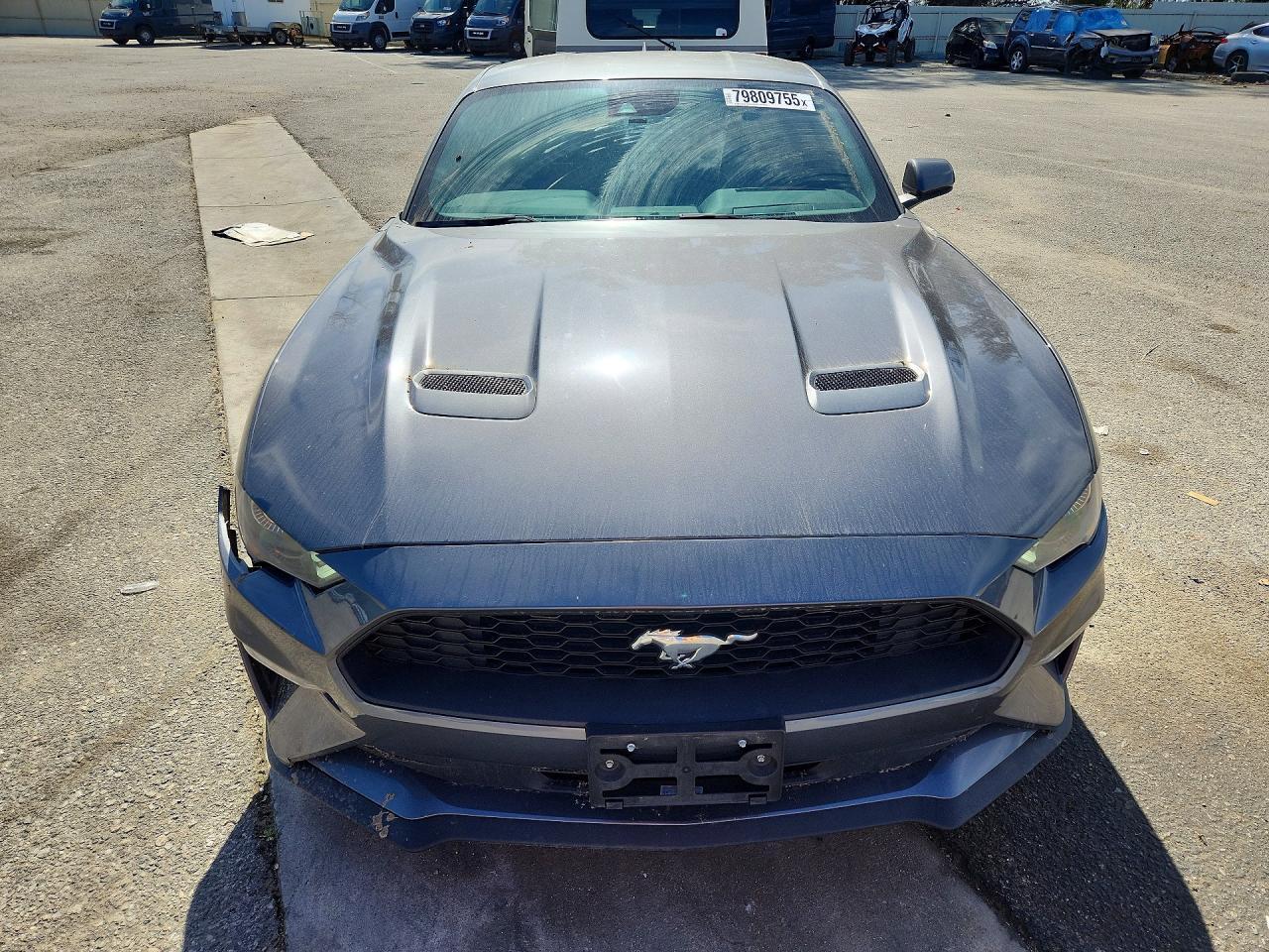 2022 Ford Mustang - zdjęcie 5