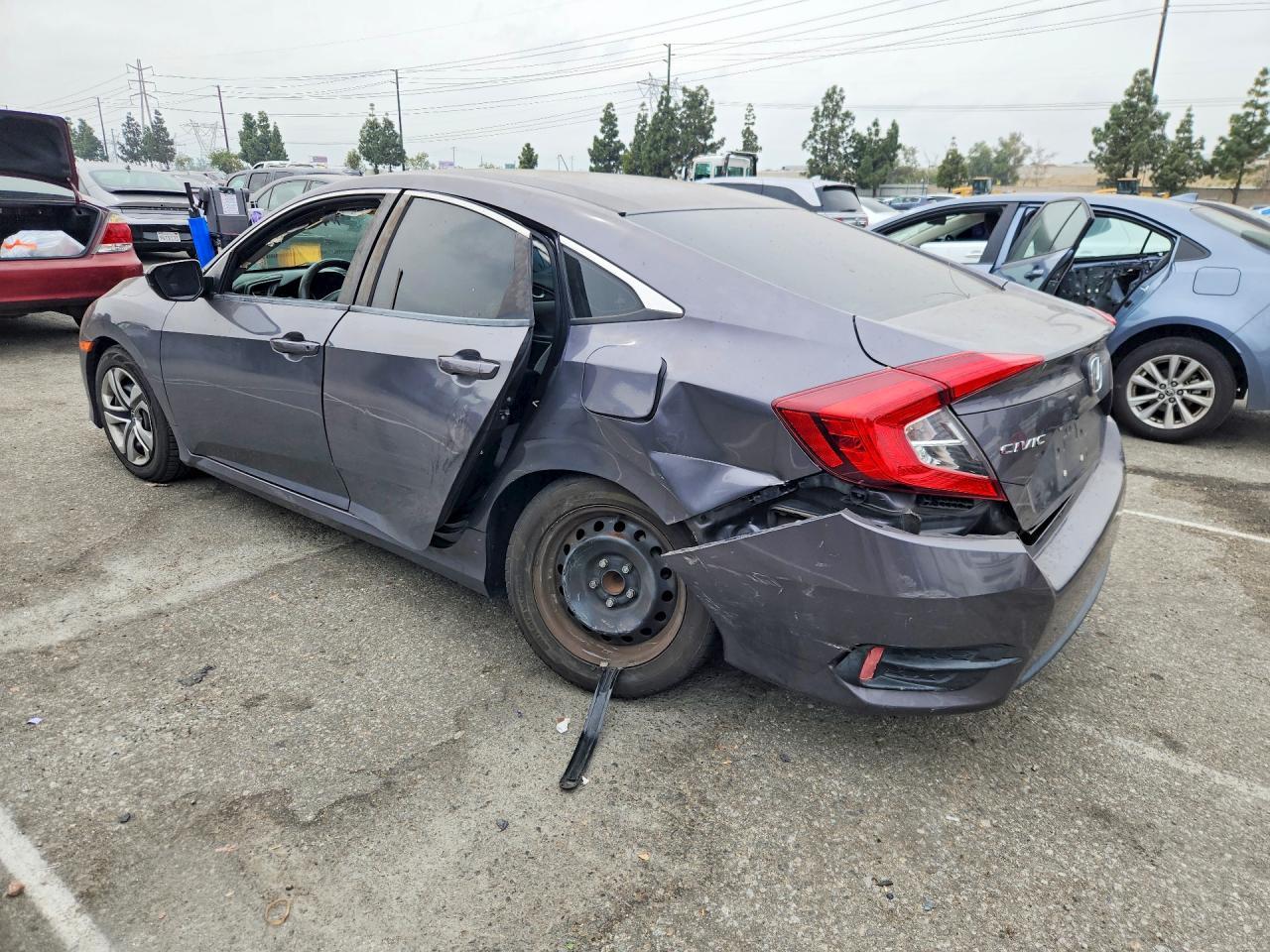 2018 Honda Civic Lx - zdjęcie 2