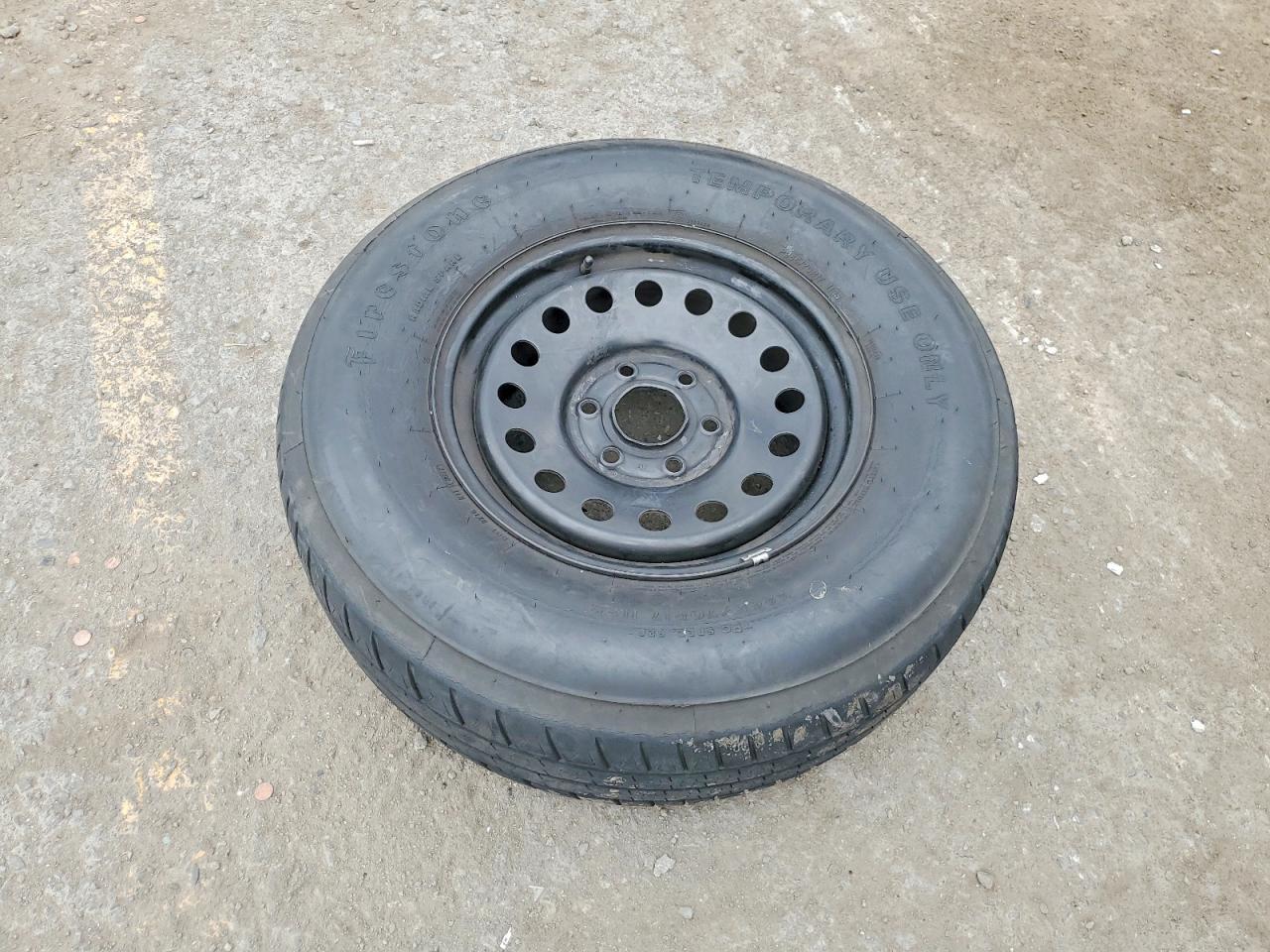 2018 Chevrolet Suburban C1500 Lt - zdjęcie 13