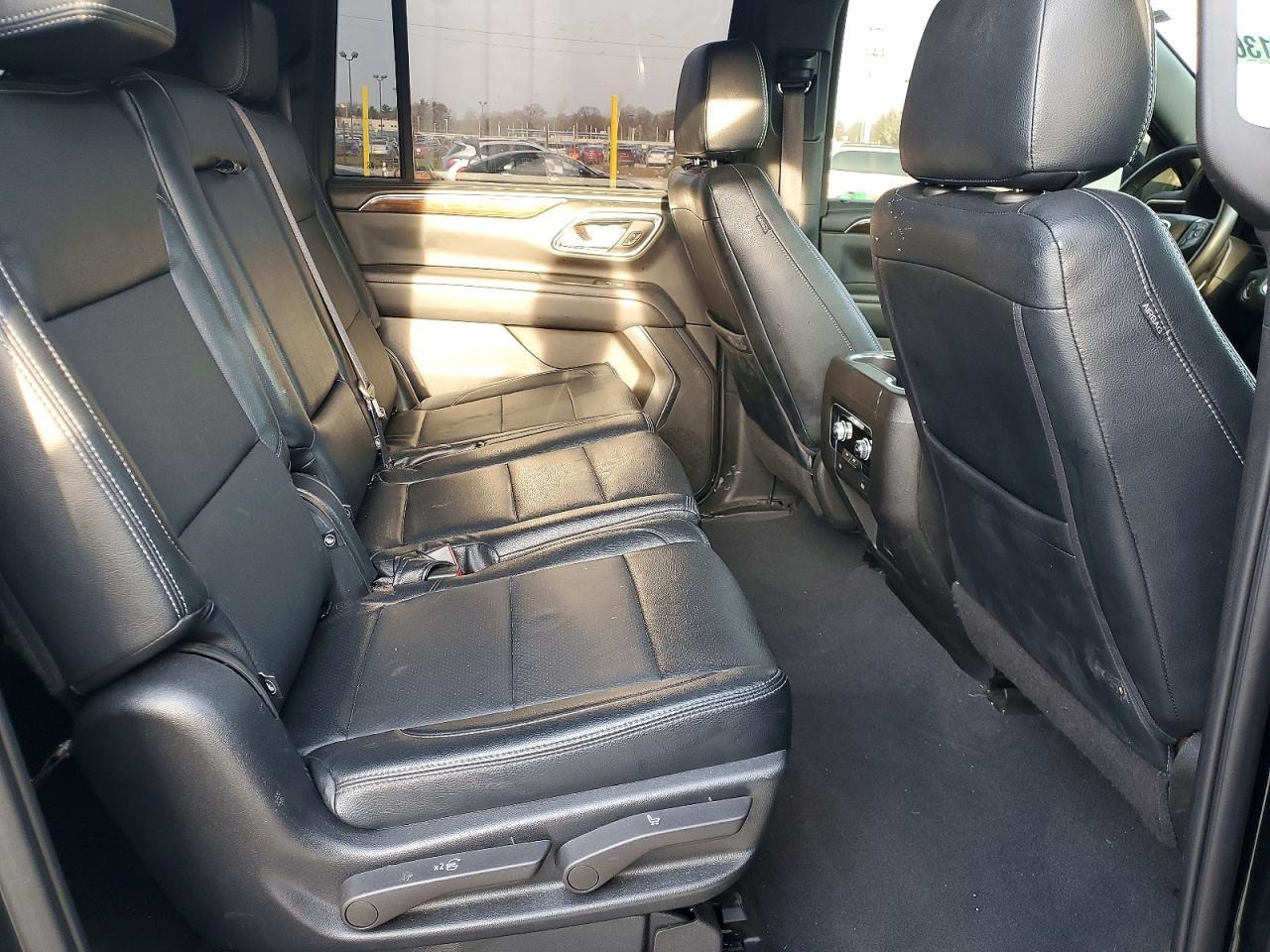 2023 GMC Yukon Xl K1500 Sle - zdjęcie 11