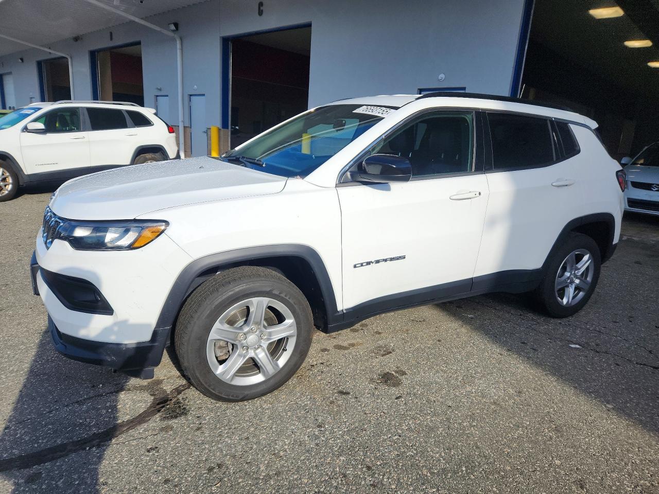 2023 Jeep Compass Latitude - zdjęcie główne