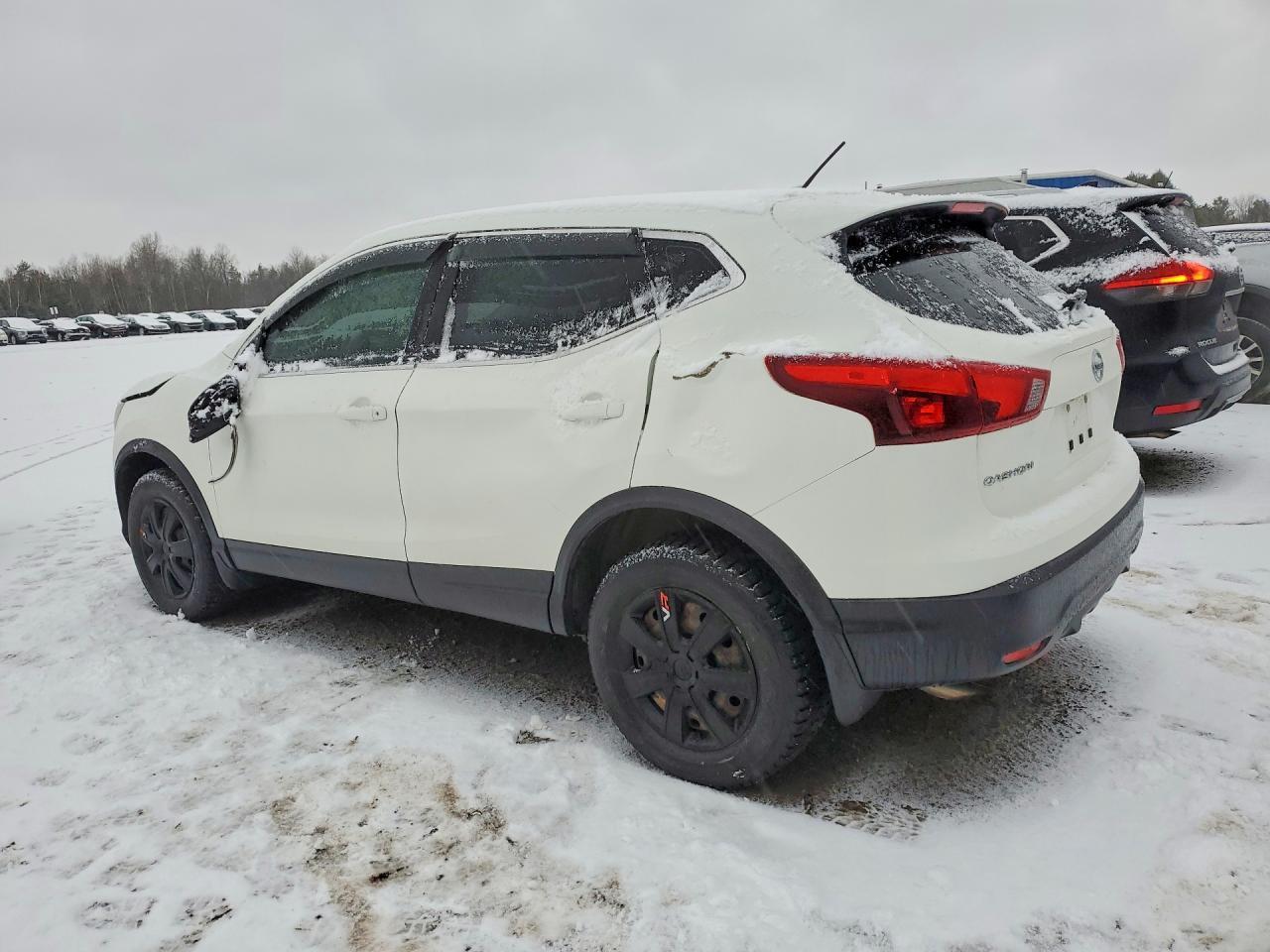2017 Nissan Rogue Sport S - zdjęcie 2