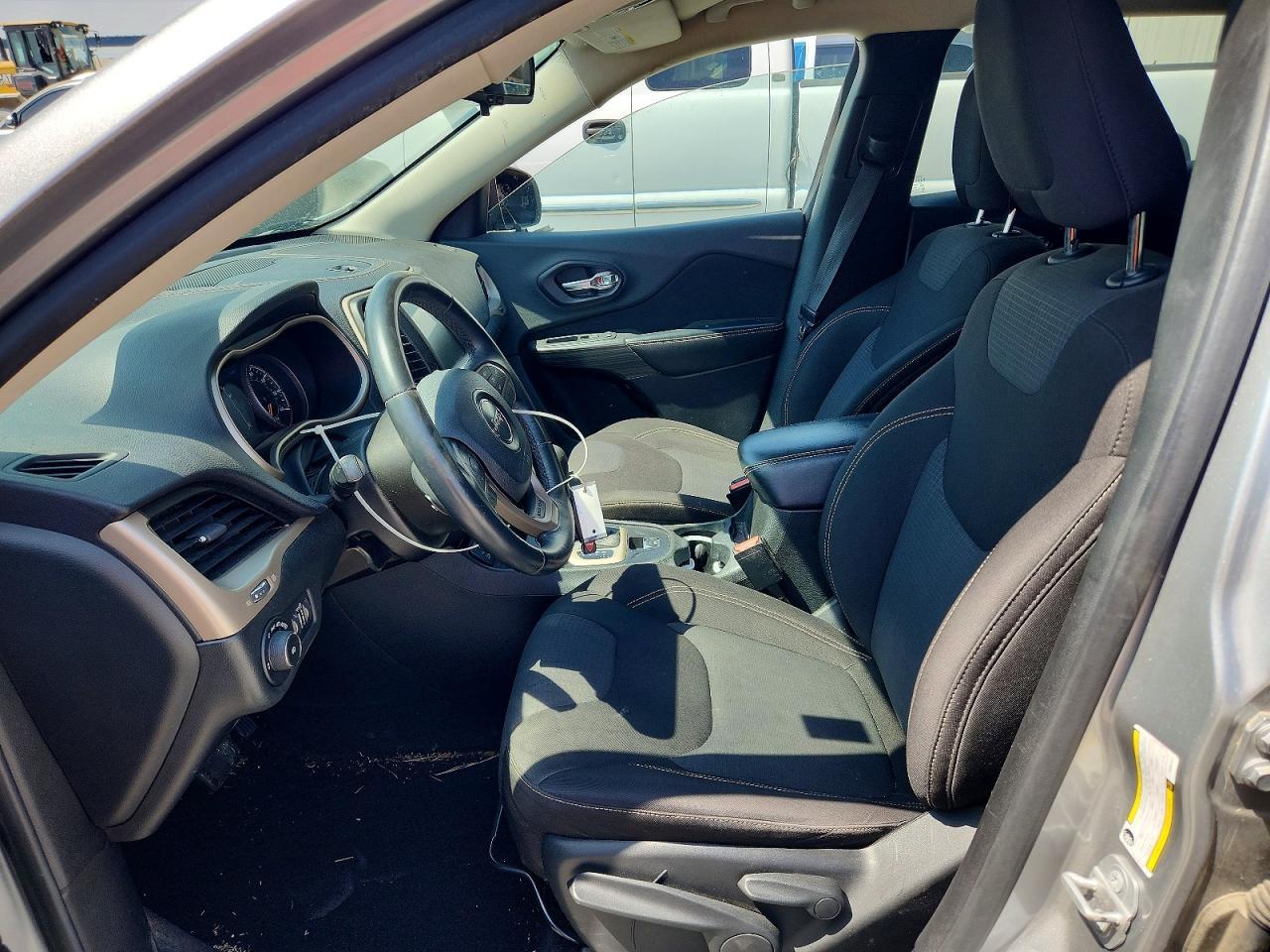 2015 Jeep Cherokee Latitude - zdjęcie 7