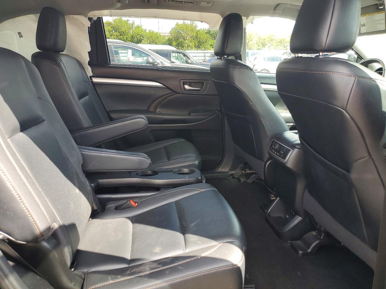 2019 Toyota Highlander Xle - zdjęcie 10