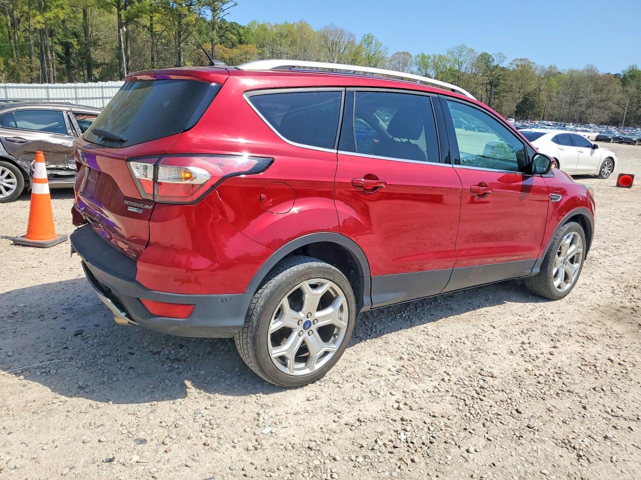 2017 Ford Escape Titanium - zdjęcie 3