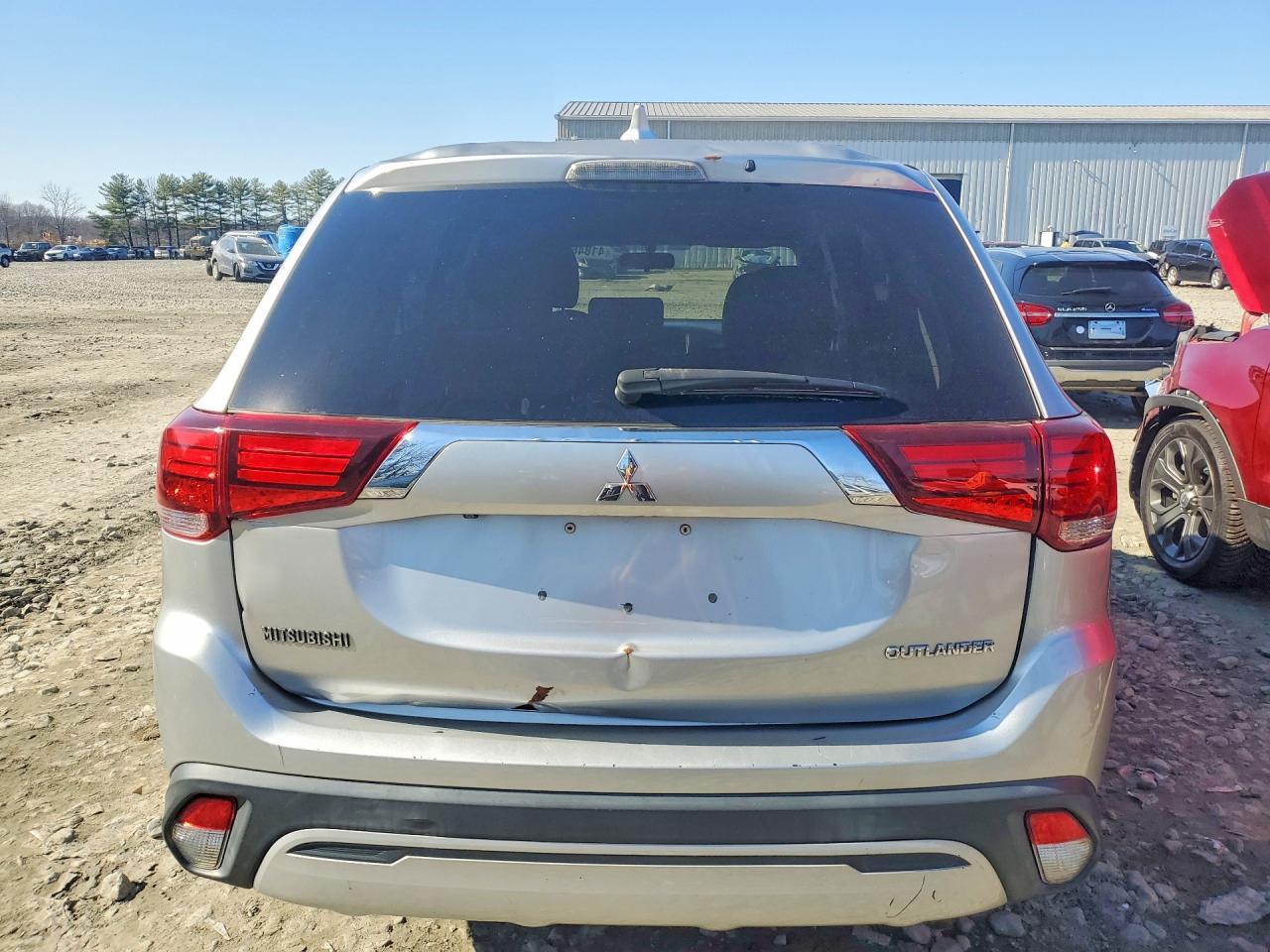 2019 Mitsubishi Outlander Es - zdjęcie 6