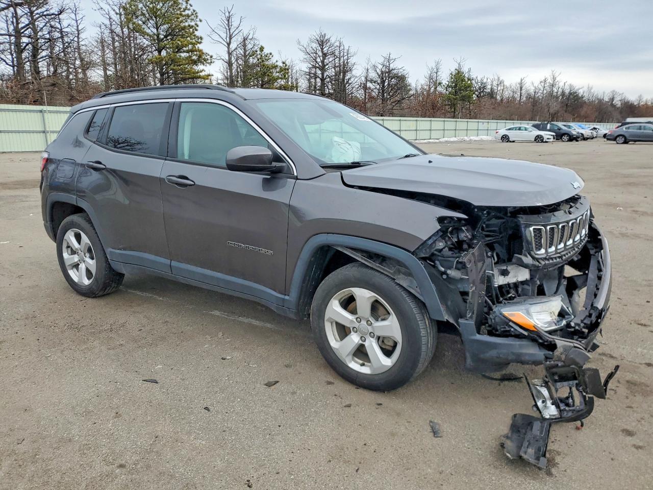 2019 Jeep Compass Latitude - zdjęcie 4