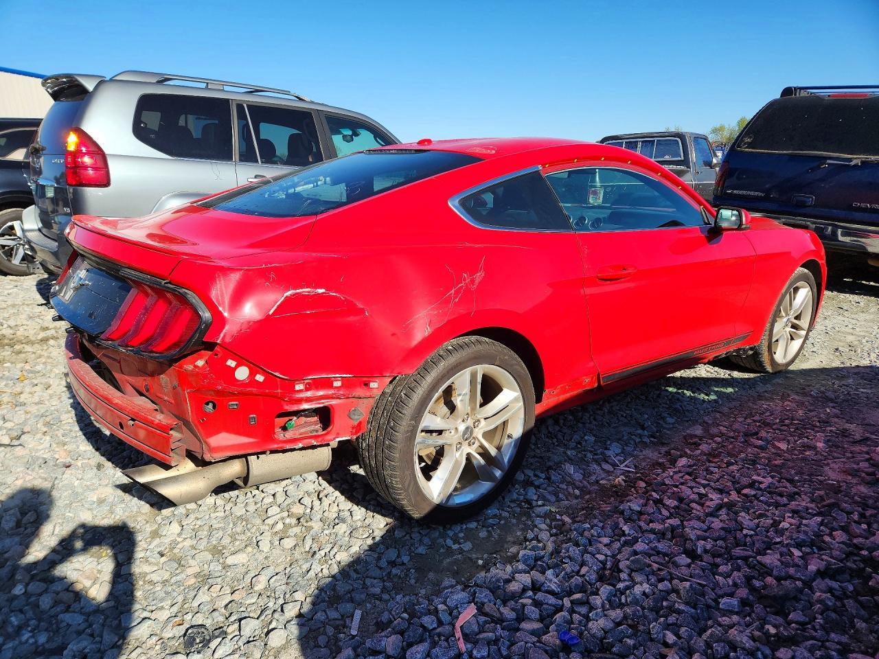 2019 Ford Mustang - zdjęcie 3