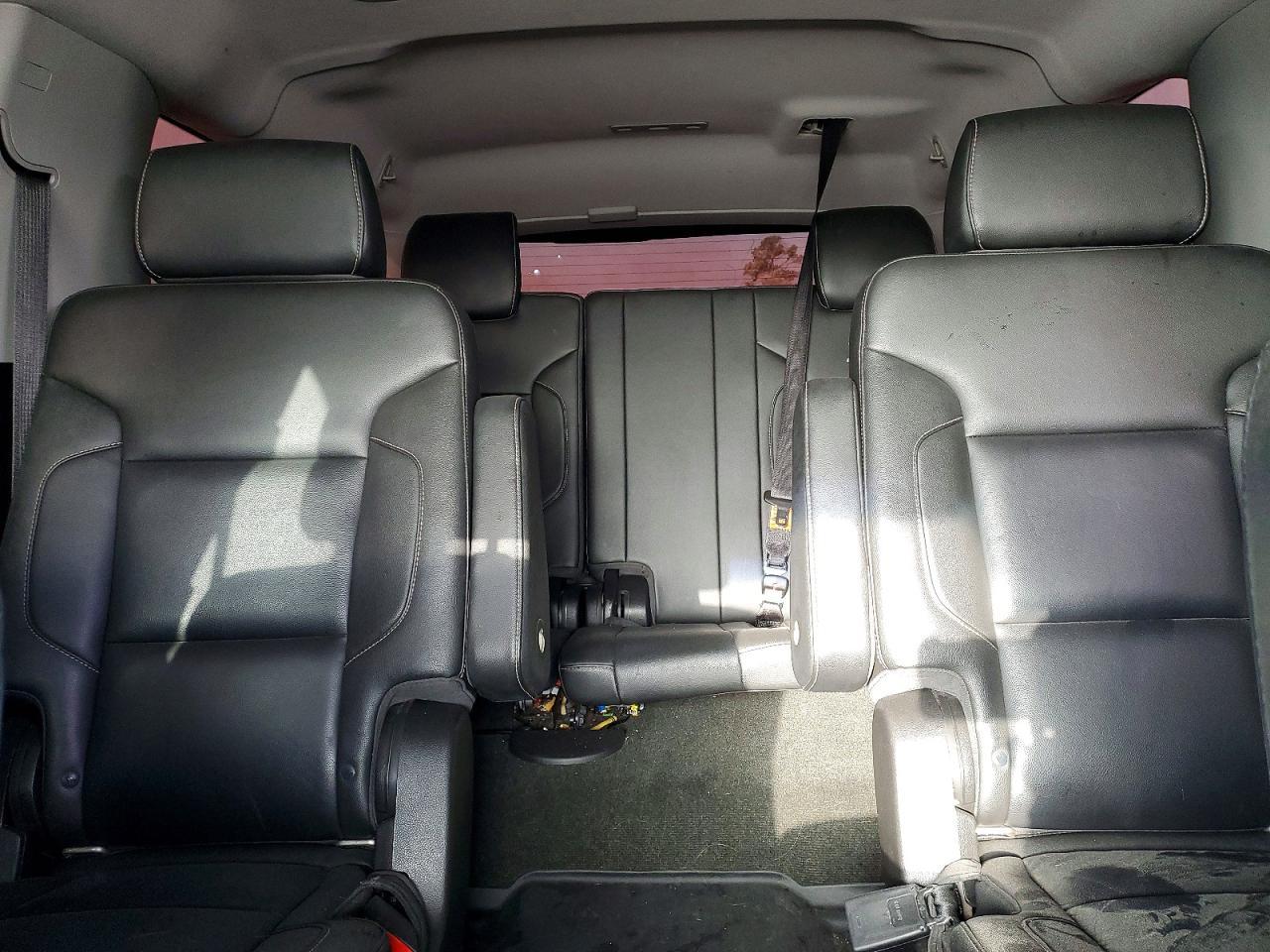 2018 Chevrolet Suburban C1500 Lt - zdjęcie 10