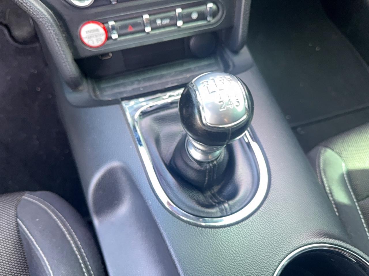 2017 Ford Mustang - zdjęcie 11