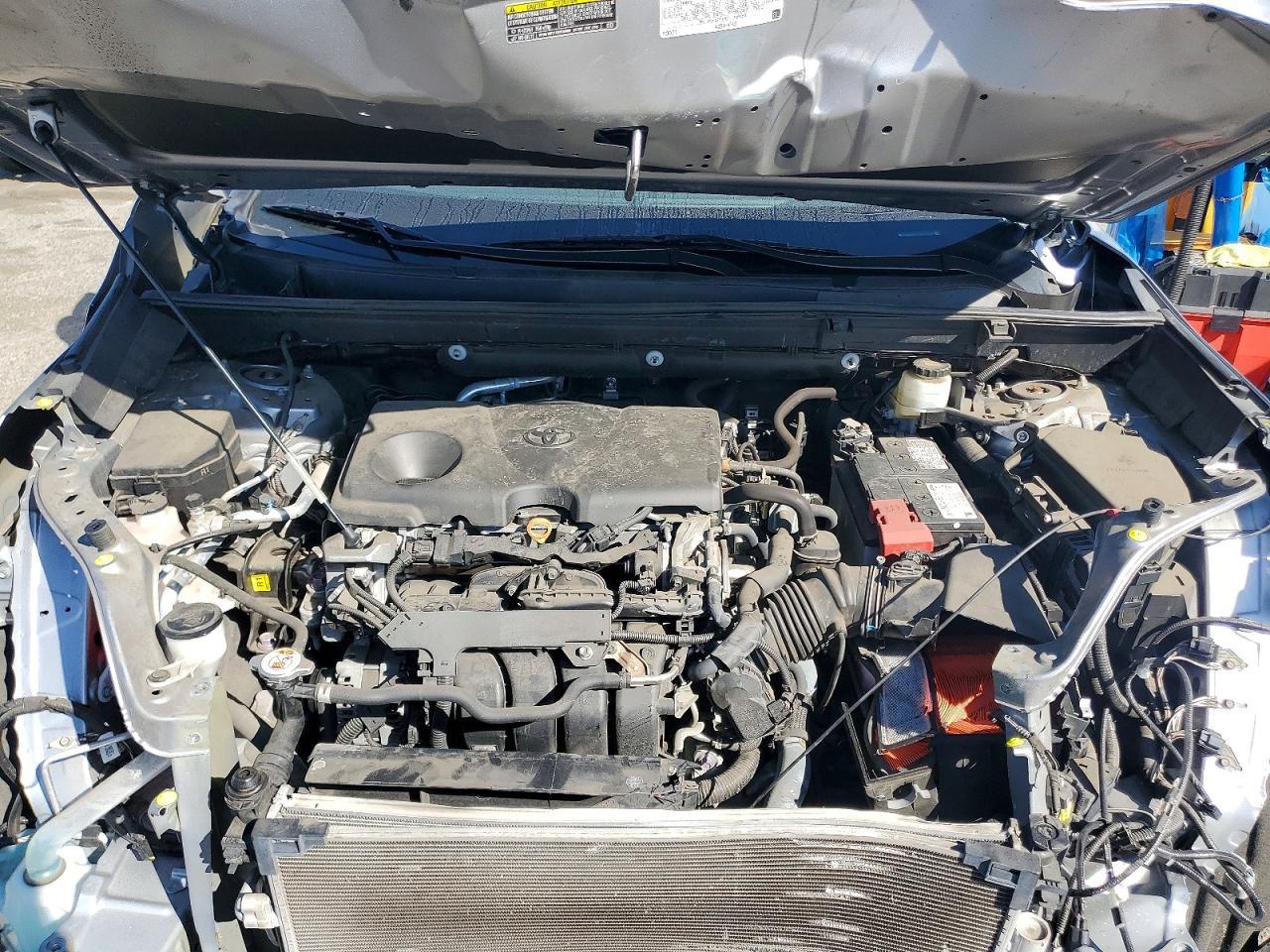 2020 Toyota Rav4 Xle - zdjęcie 12