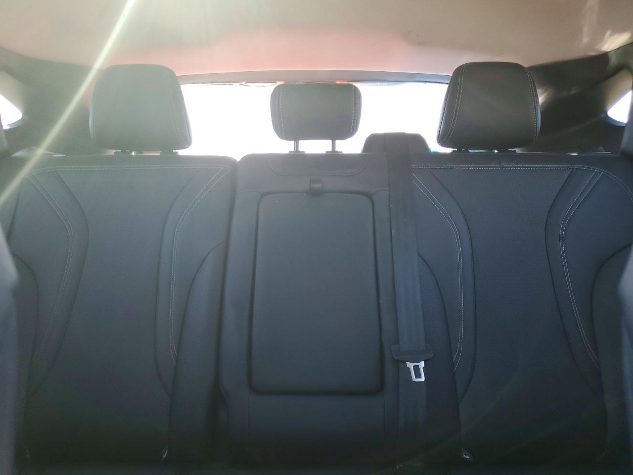 2023 Ford Mustang Mach-E Premium - zdjęcie 10