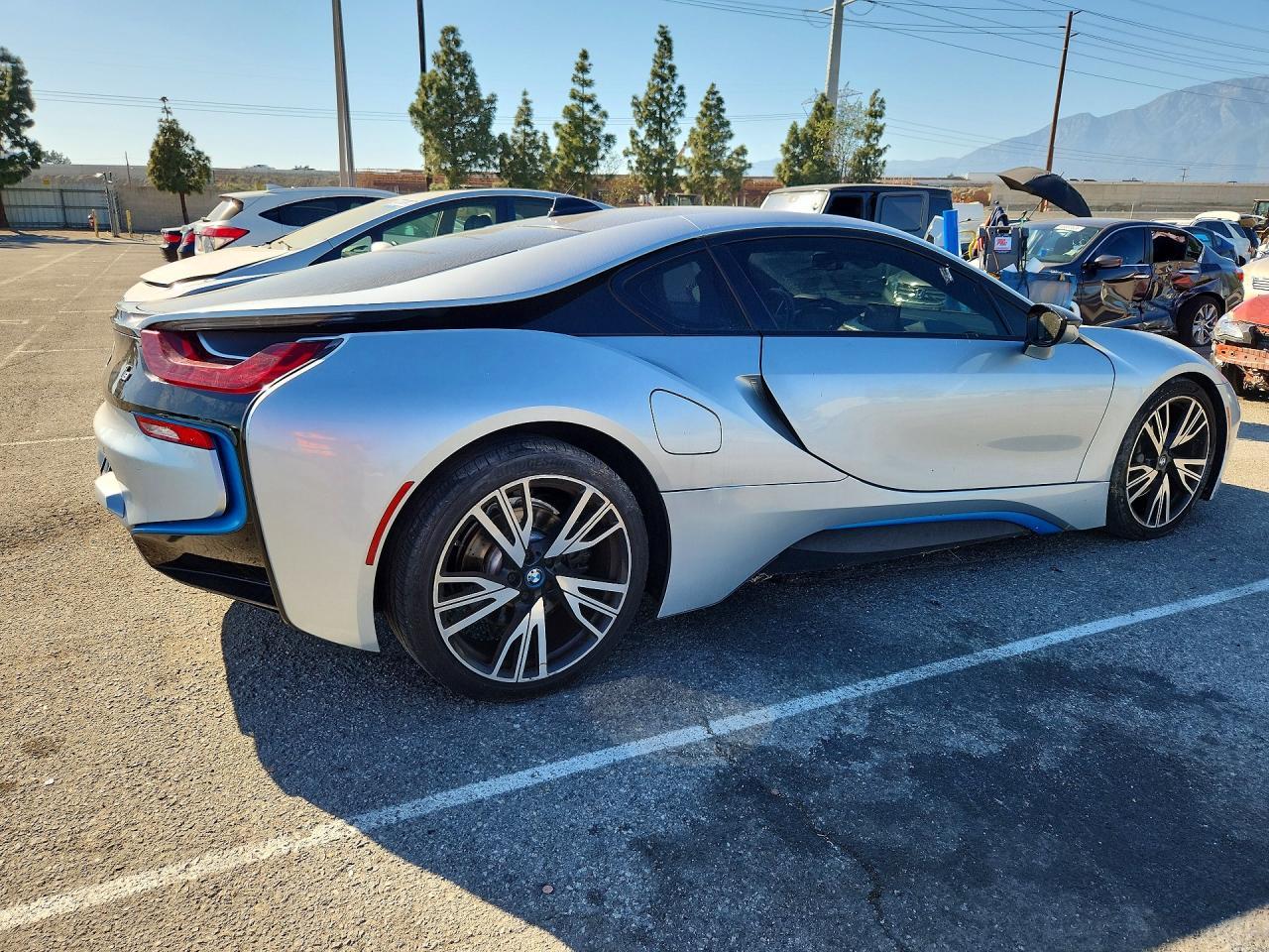 2015 BMW Motorrad I8 - zdjęcie 3