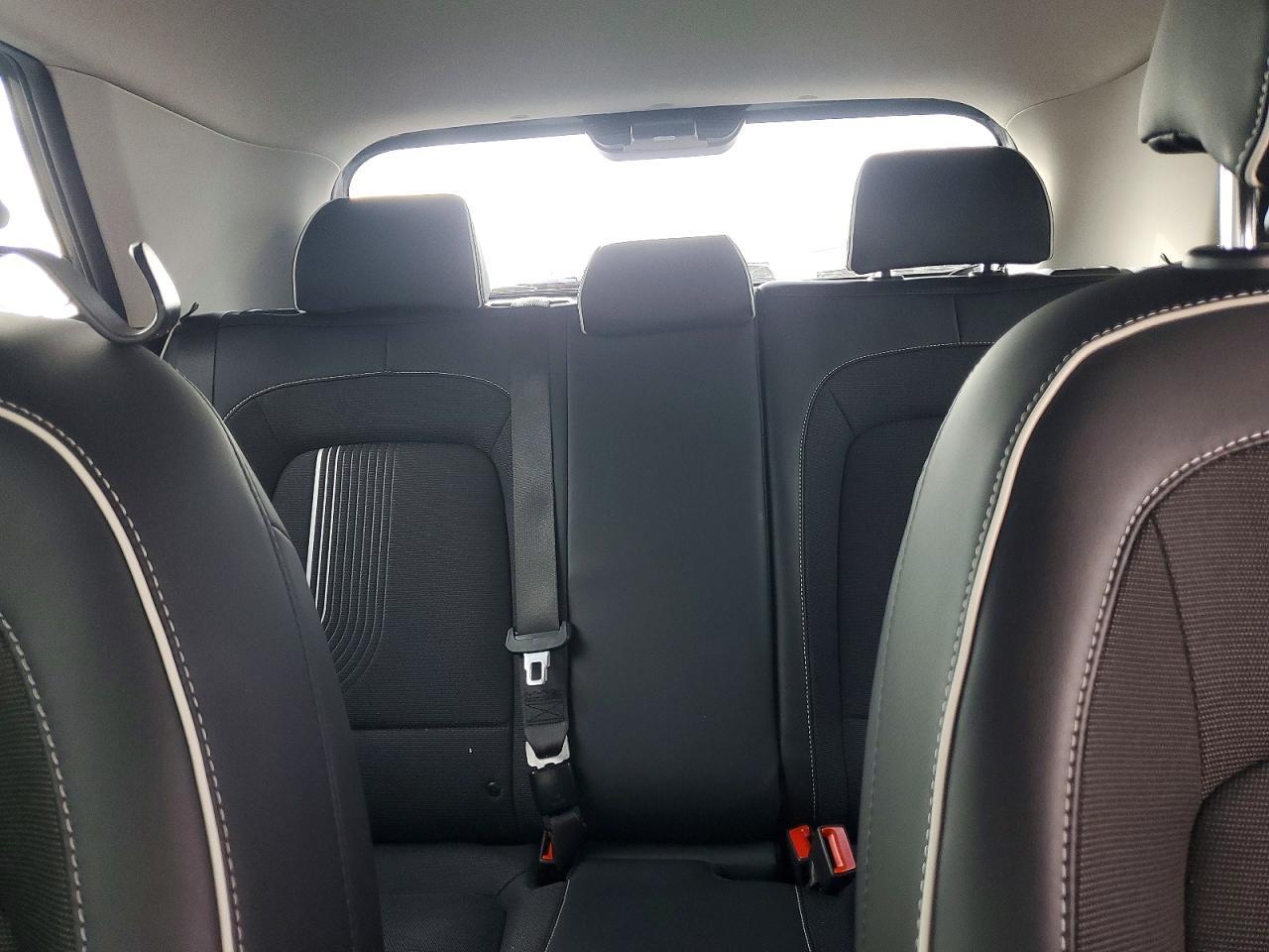 2025 Hyundai Venue Limited - zdjęcie 10