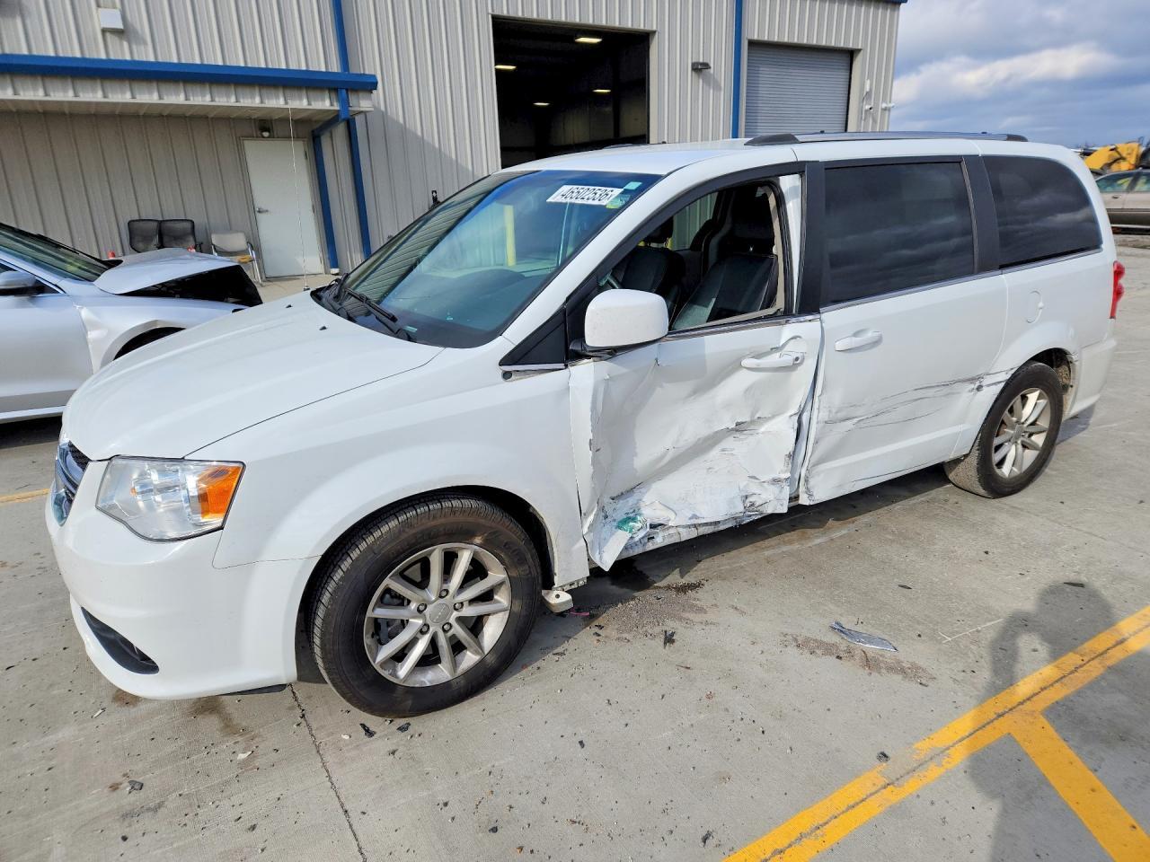 2019 Dodge Grand Caravan Sxt - zdjęcie główne