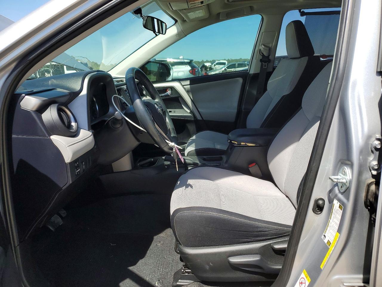 2016 Toyota Rav4 Xle - zdjęcie 7