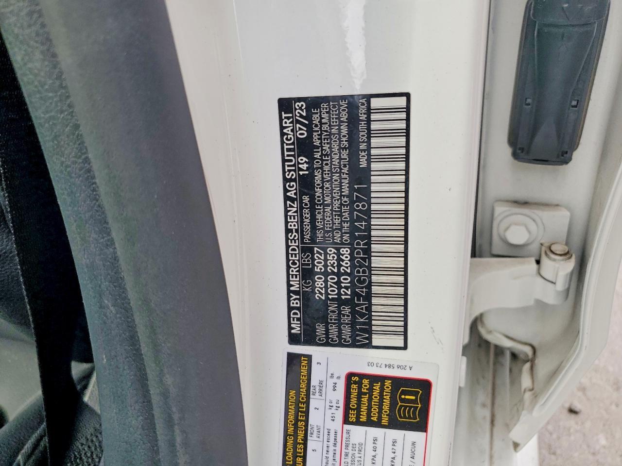 2023 Mercedes-Benz C 300 - zdjęcie 12