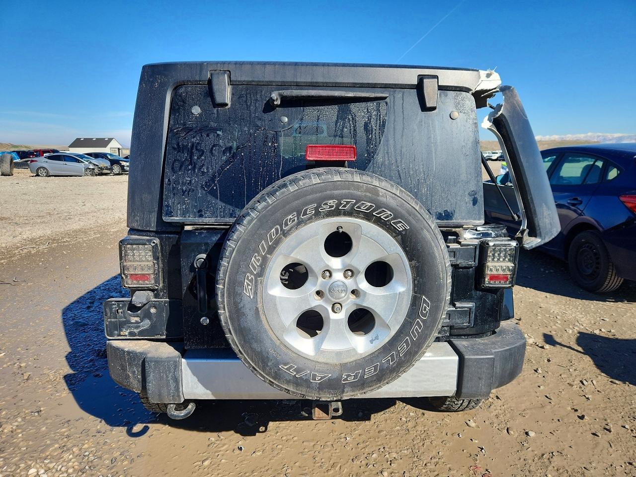 2014 Jeep Wrangler Sahara - zdjęcie 6
