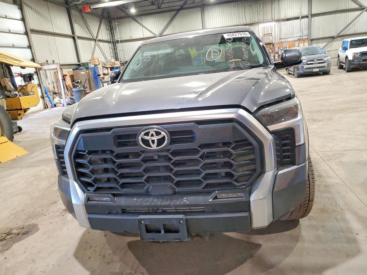 2024 Toyota Tundra Limited - zdjęcie 5