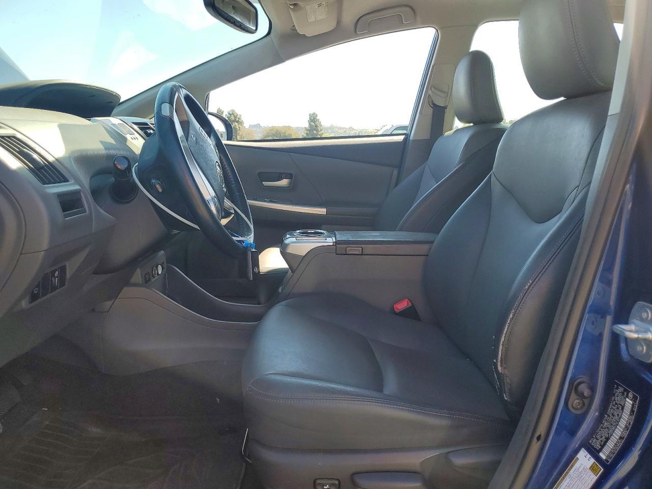 2014 Toyota Prius V Five - zdjęcie 7