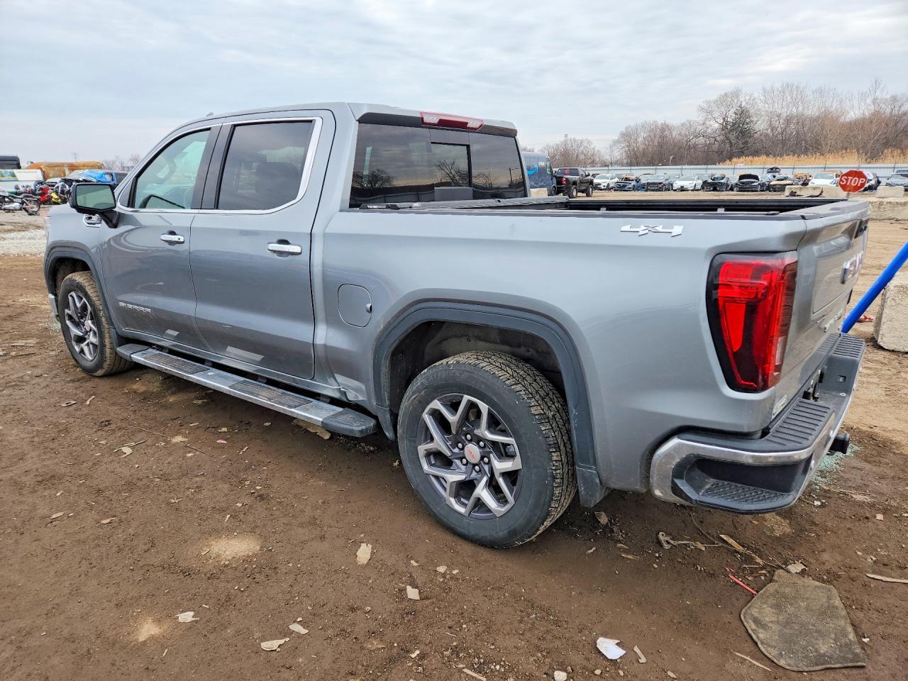 2025 GMC Sierra K1500 Slt - zdjęcie 2