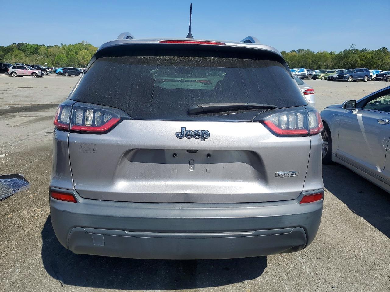 2019 Jeep Cherokee Latitude - zdjęcie 6