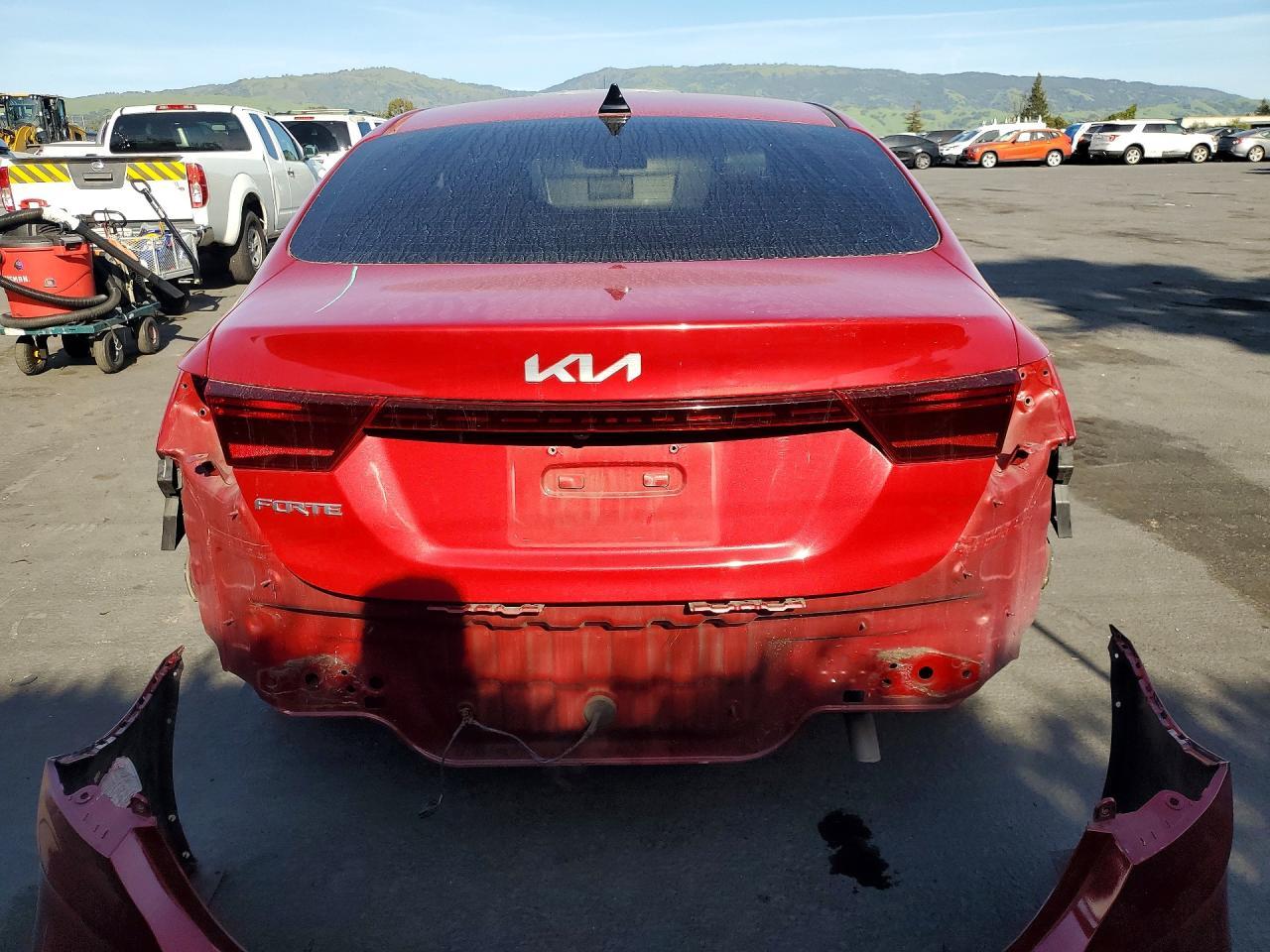 2022 Kia Forte Lxs - zdjęcie 6