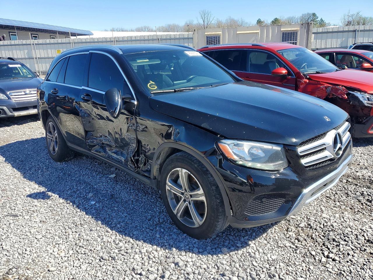2019 Mercedes-Benz Glc 300 - zdjęcie 4