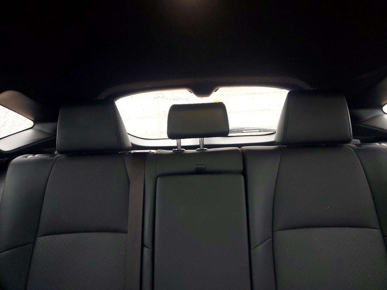 2022 Toyota Venza Limited - zdjęcie 10