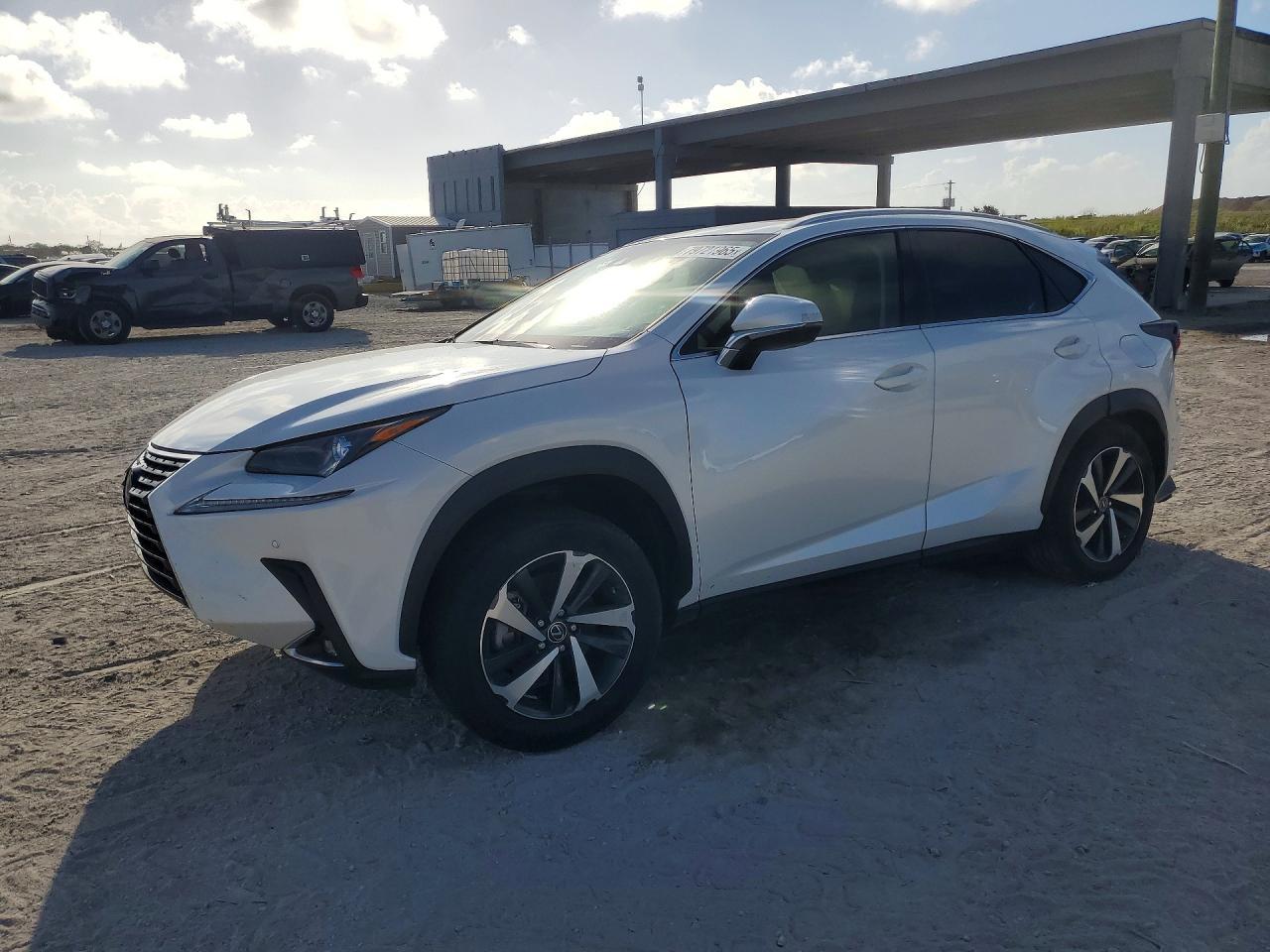 Lexus NX - zdjęcie 1