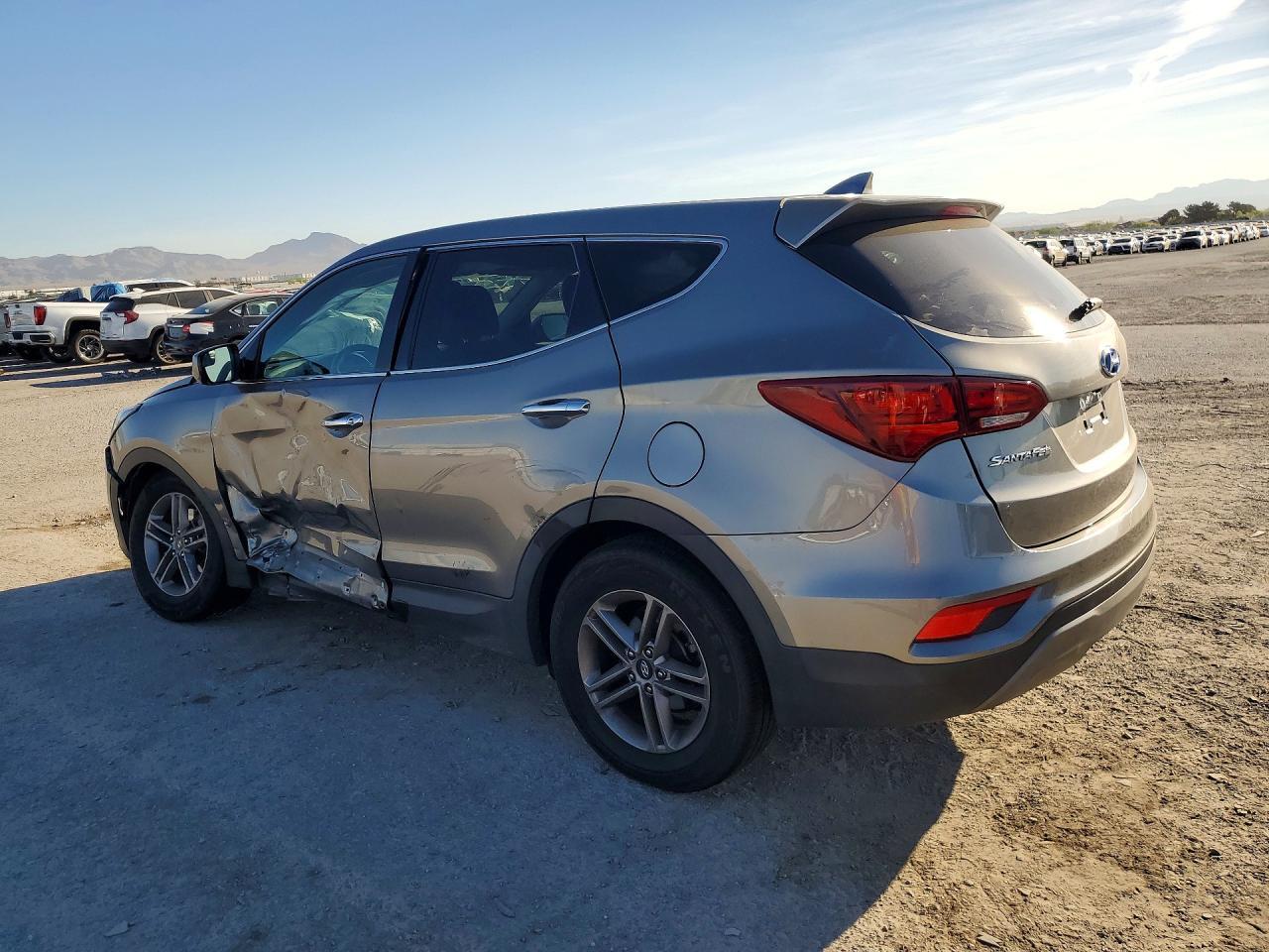 2017 Hyundai Santa Fe Sport 2.4L - zdjęcie 2