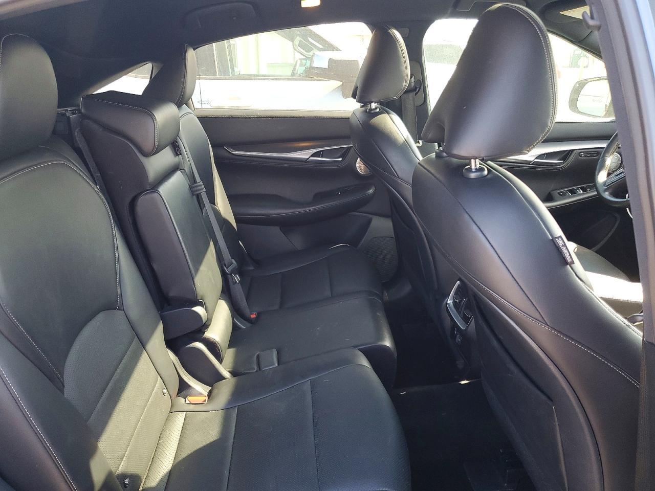 2022 Infiniti Qx55 Essential - zdjęcie 11