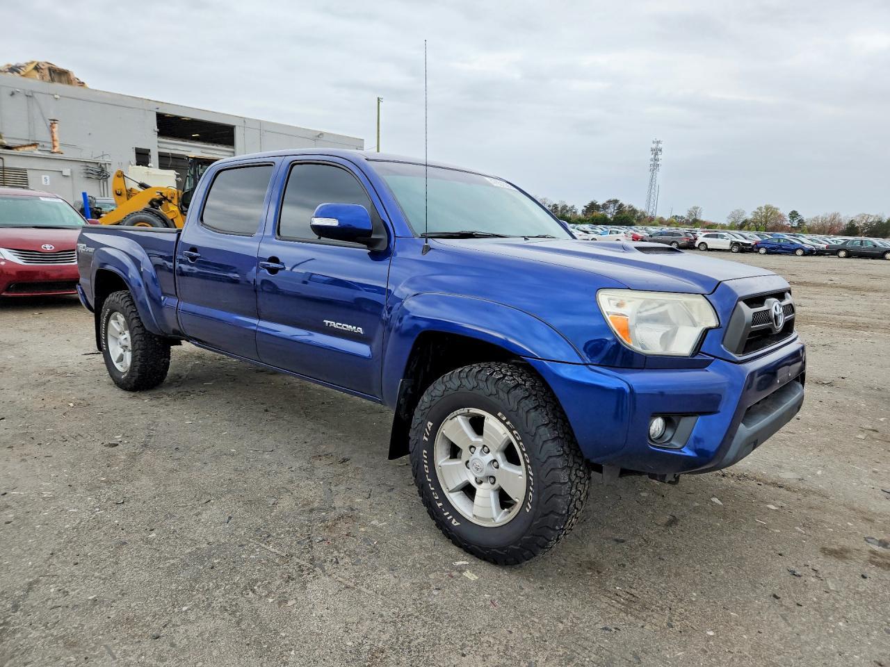 2015 Toyota Tacoma V6 - zdjęcie 4