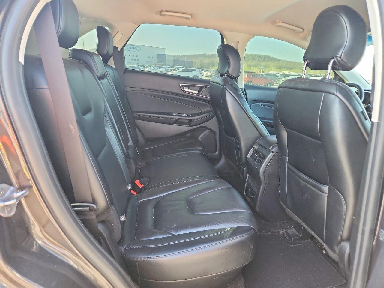 2019 Ford Edge Titanium - zdjęcie 10