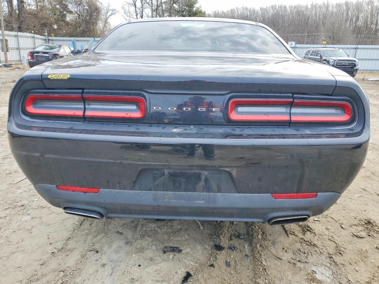 2016 Dodge Challenger Sxt - zdjęcie 6