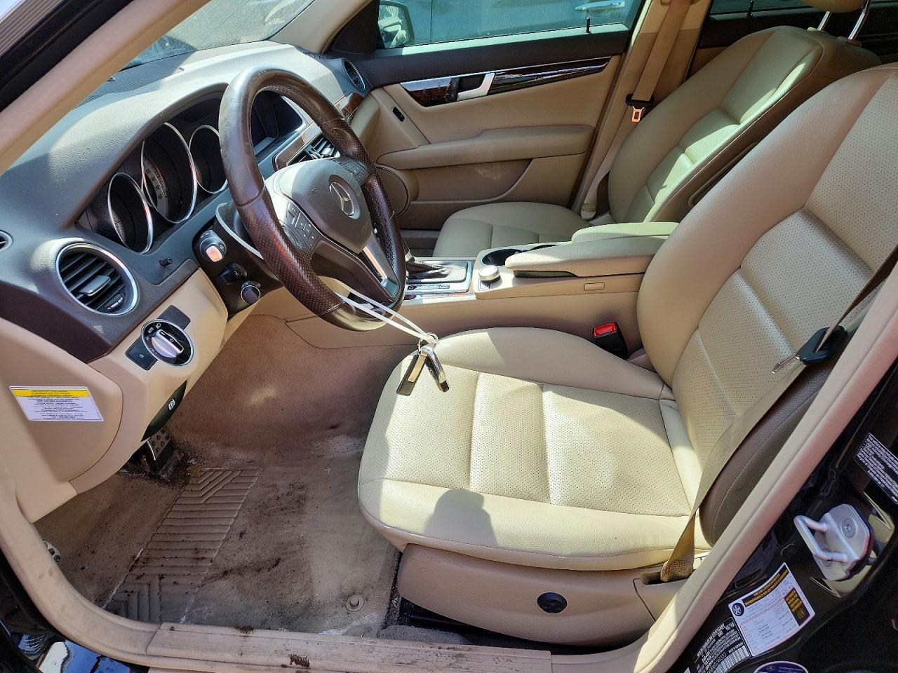 2014 Mercedes-Benz C 250 - zdjęcie 7