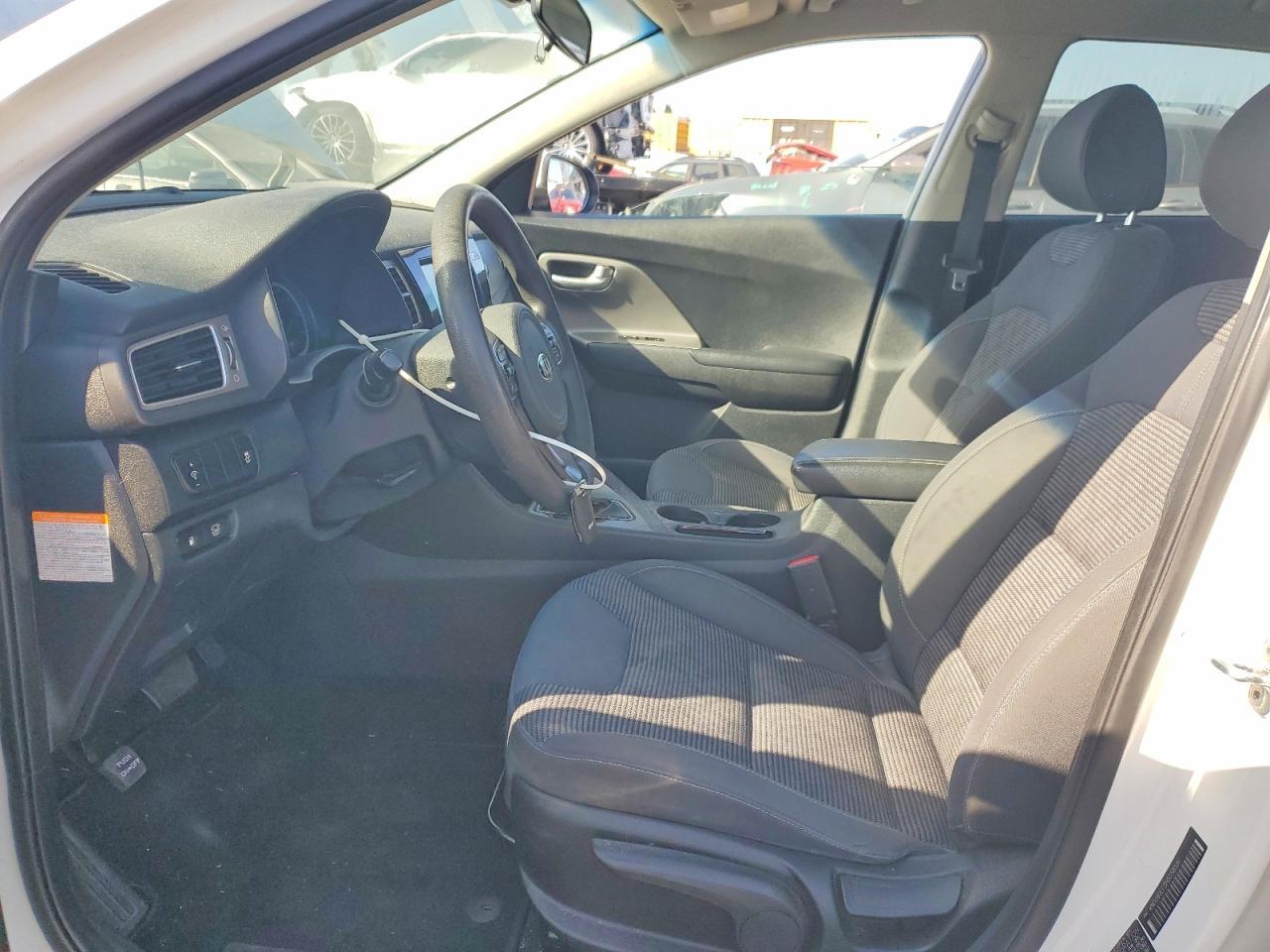 2017 Kia Niro Lx - zdjęcie 7