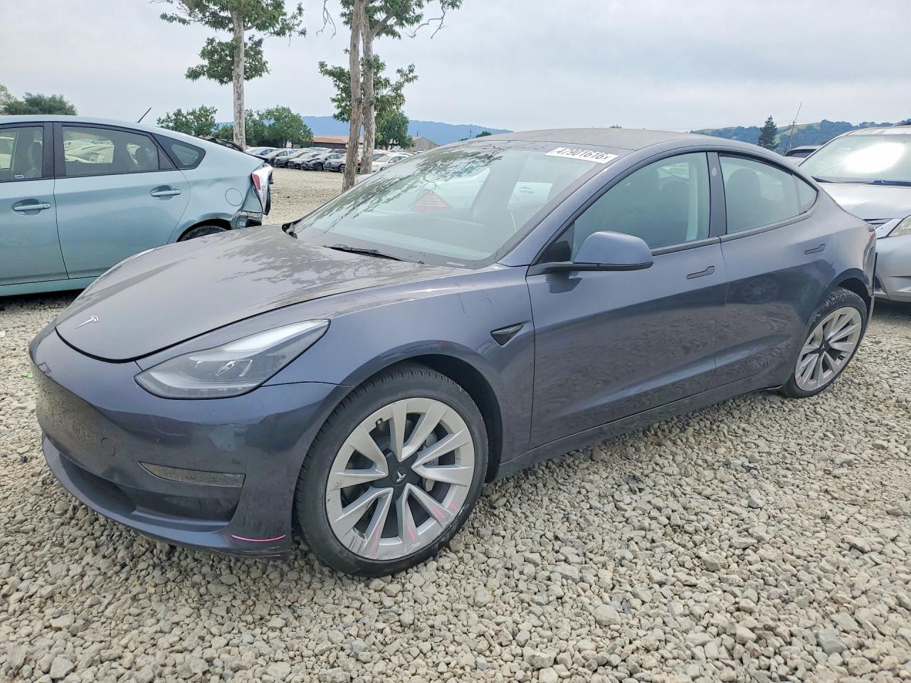 2023 Tesla Model 3 - zdjęcie główne