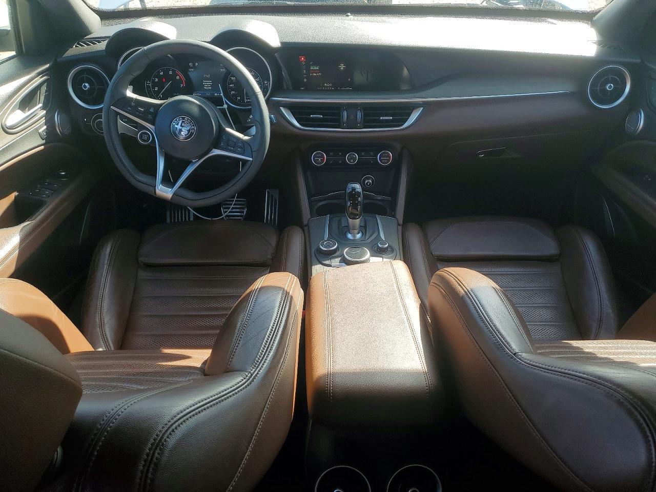 2018 Alfa Romeo Stelvio Ti Sport - zdjęcie 8